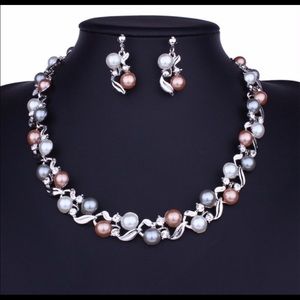 Silver multicolored pearl necklace & earrings